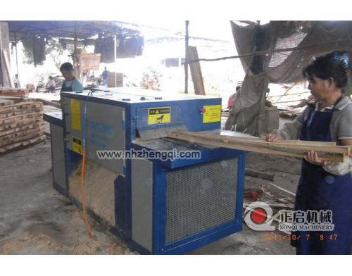 廣東省惠州市麻榨鎮--鋸桉木雜木現場