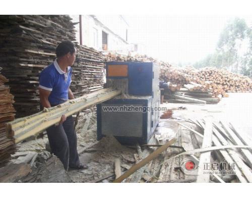 廣西省貴港市平南縣加工25桉木現場